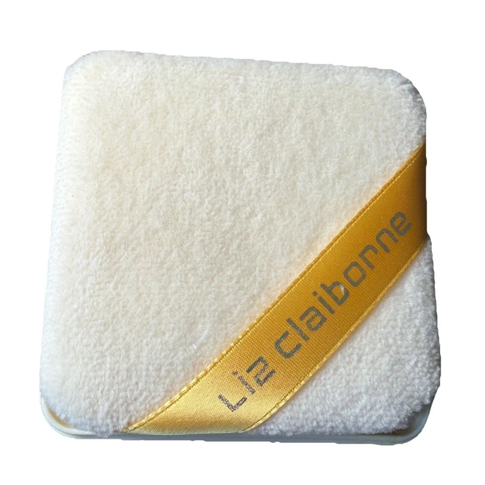 Liz Claiborne DUSTING POWDER 1.5oz